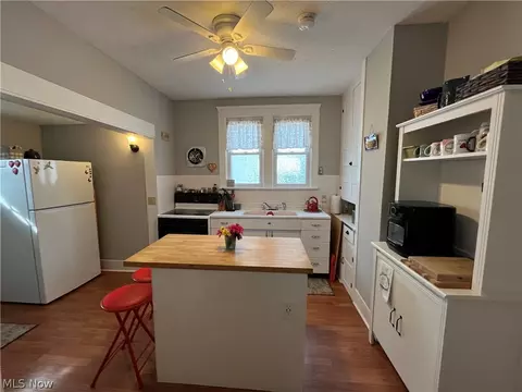 Kitchen - 670 Thayer St, Akron, OH 44310 photo 1 of 3