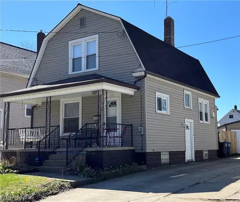 Exterior - 670 Thayer St, Akron, OH 44310 photo 1 of 8