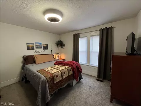 Bedroom - 670 Thayer St, Akron, OH 44310 photo 1 of 2