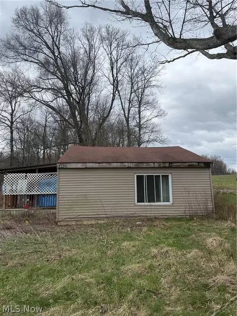 49011 Brushville Rd, East Palestine, OH 44413