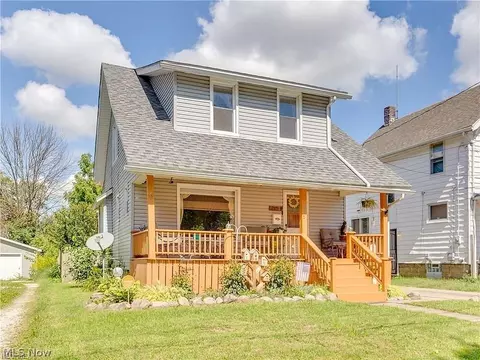 935 Hunt St, Akron, OH 44306