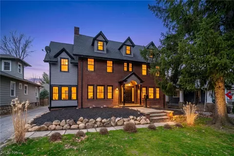 2124 Lamberton Rd, Cleveland Heights, OH 44118