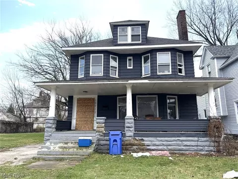 10712 Grantwood Ave, Cleveland, OH 44108