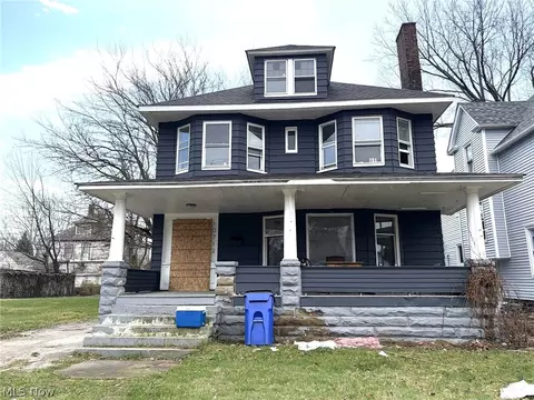 10712 Grantwood Ave, Cleveland, OH 44108