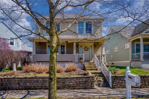 5259 Frederick St, Barberton, OH 44203