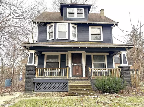 10106 Parmelee Ave, Cleveland, OH 44108