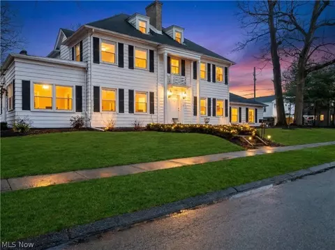 28 Jennette Dr, Youngstown, OH 44512