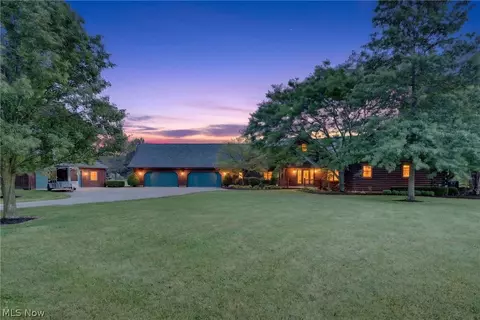 16727 Pitts Rd, Wellington, OH 44090