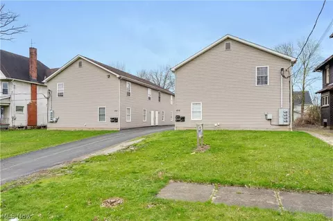 832 Michigan Ave, Youngstown, OH 44504