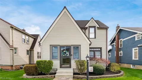 1022 Taylor Ave, Cambridge, OH 43725