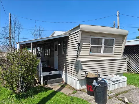 8112 Russell Ln, Cleveland, OH 44144