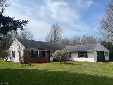 6804 Dave Dr, Madison, OH 44057