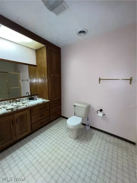 Bath - 6804 Dave Dr, Madison, OH 44057 photo 2 of 3