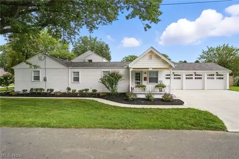 2001 Brownlee Ave, Youngstown, OH 44514