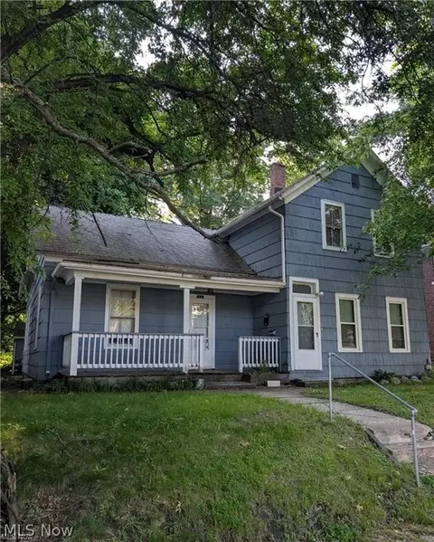 675 Sherman St, Akron, OH 44311