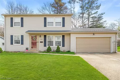 880 Markham Ave, Cuyahoga Falls, OH 44221