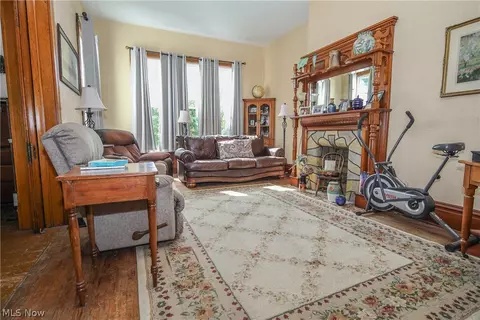 Living - 501 E Main St, Barnesville, OH 43713 photo 2 of 3