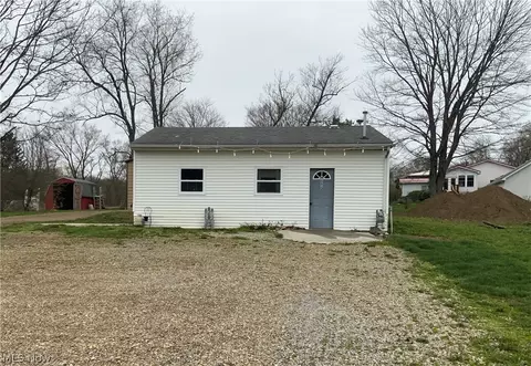1112 Mick Rd, Wellsville, OH 43968