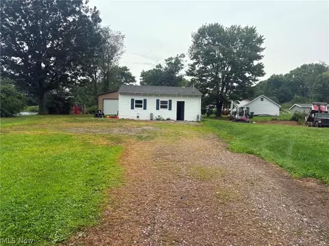 1112 Mick Rd, Wellsville, OH 43968