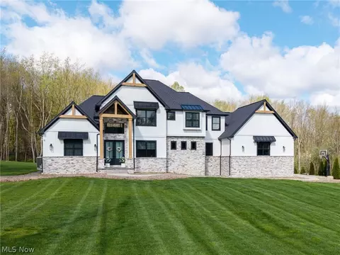 1370 Fixler Rd, Wadsworth, OH 44281