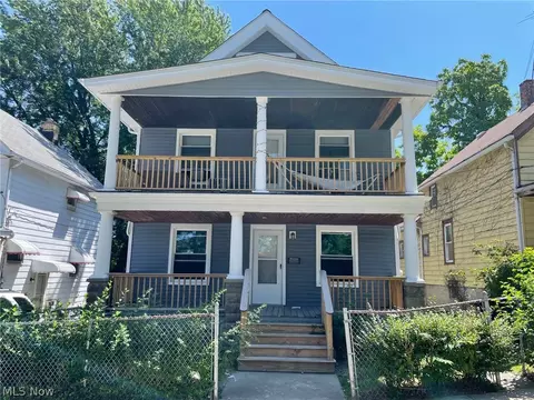 3069 W 105th St, Cleveland, OH 44111