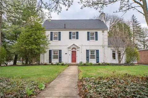 2412 University Ave NW, Canton, OH 44709