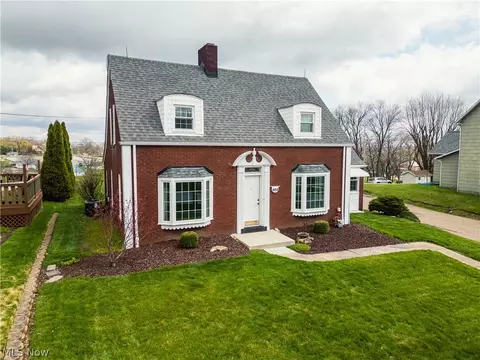403 W Main St, Sugarcreek, OH 44681