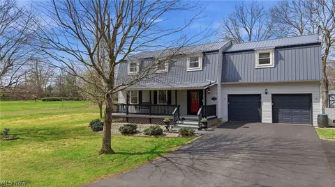 41 Cranberry St, Washington, WV 26181