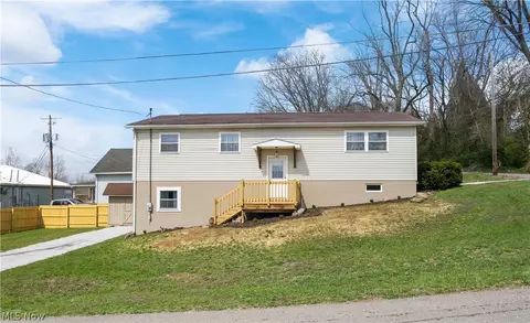 142 Smith St, Millersburg, OH 44654