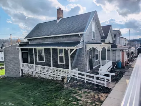 320 Sherman St, Dennison, OH 44621