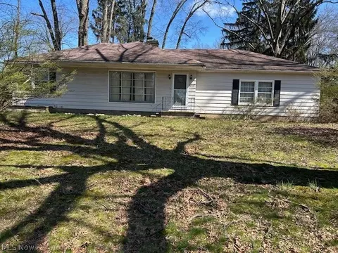 3045 Endicott Way, Silver Lake, OH 44224