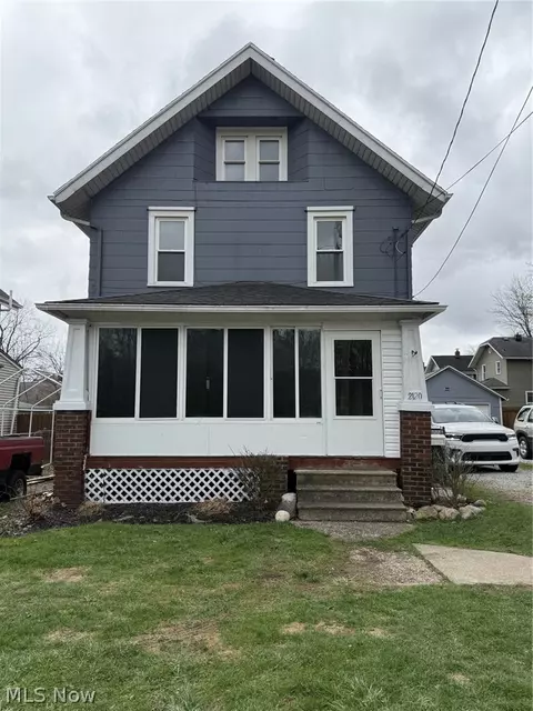 2120 Newton St, Akron, OH 44305