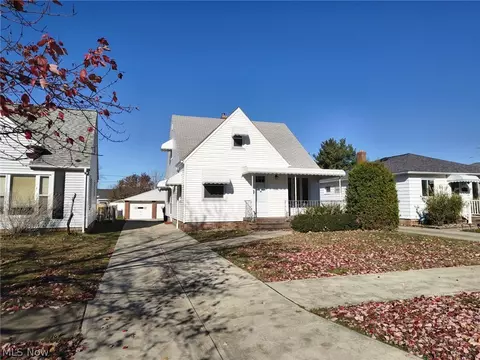 6010 Allanwood Dr, Parma, OH 44129