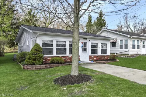 2548 Bay Vista Dr, Lakeside Marblehead, OH 43440