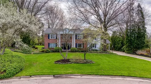 1222 Dearborn Dr, Akron, OH 44313