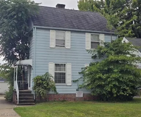 10100 Grace Ave, Garfield Heights, OH 44125