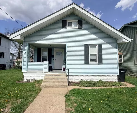 609 Seborn Ave, Zanesville, OH 43701