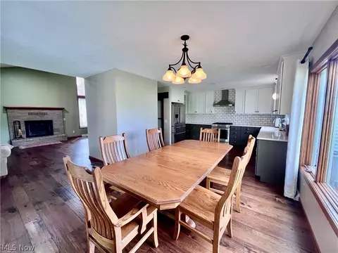Dining - 105 Poolview Cir, Dover, OH 44622 photo 2 of 2