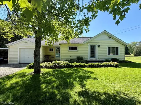 13268 Shady Ln, Chesterland, OH 44026