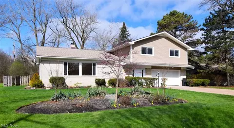 2828 Meldon Blvd, Beachwood, OH 44122