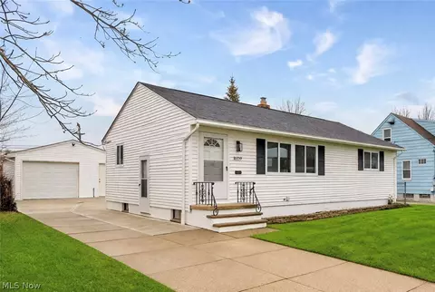 16159 Bowfin Blvd, Brook Park, OH 44142