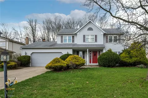 14126 Crystal Creek Dr, Strongsville, OH 44149