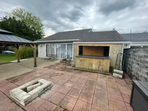 Exterior - 1341 S Park Ave NW, Canton, OH 44708 photo 5 of 8