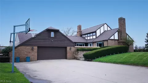 13177 Beaver Springfield Rd, New Springfield, OH 44443