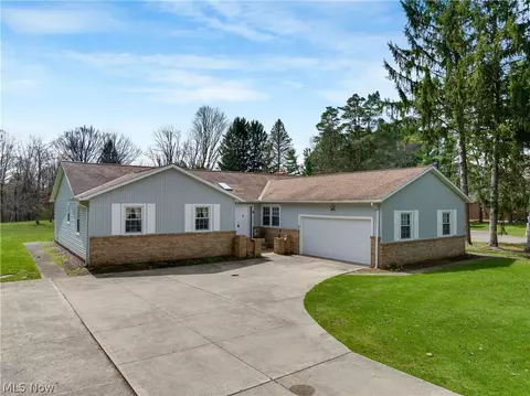 17500 Alexander Rd, Walton Hills, OH 44146