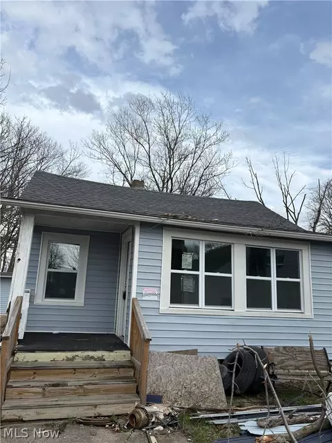 4535 W 157th St, Cleveland, OH 44135