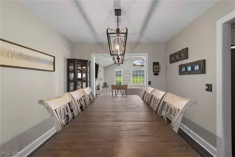 440 Moore Rd, Akron, OH 44319 photo 5