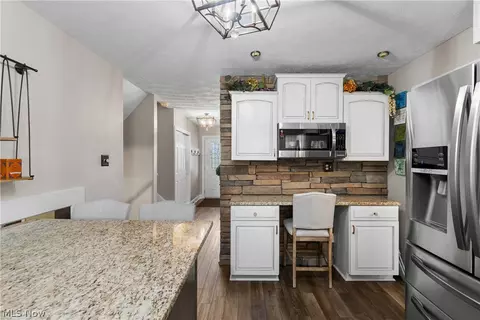 440 Moore Rd, Akron, OH 44319 photo 12