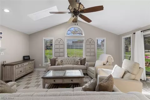 440 Moore Rd, Akron, OH 44319 photo 8