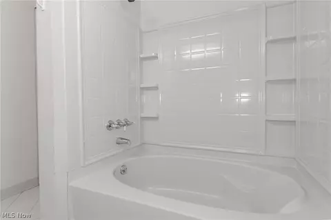 Bath - 8101 Middlesex Rd, Mentor, OH 44060 photo 2 of 3
